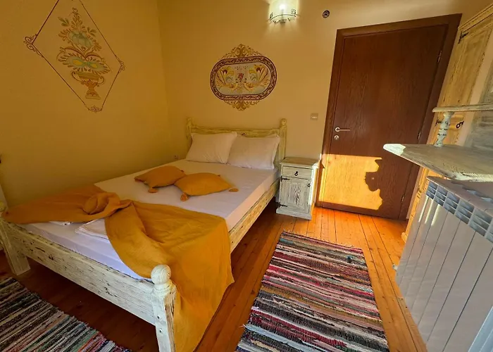 With Hot Pool By Bookvillabg Willa Melnik (Blagoevgrad)