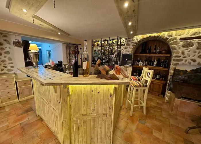 Willa With Hot Pool By Bookvillabg *