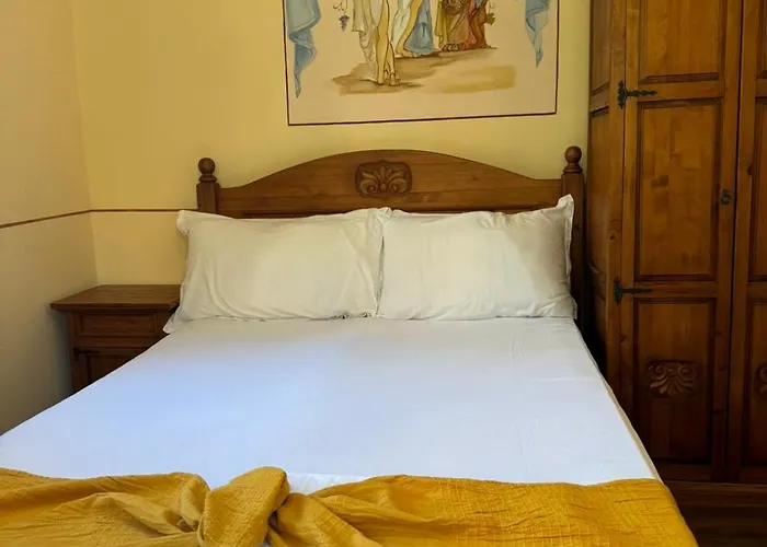 With Hot Pool By Bookvillabg Willa Melnik (Blagoevgrad)